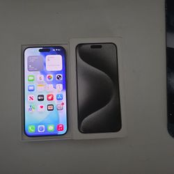 IPhone 15 PRO MAX 512 GB Se Vende