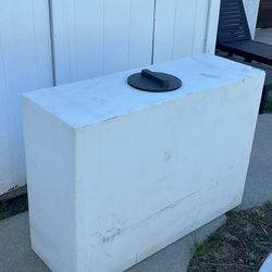 100 Gallon Water Tank