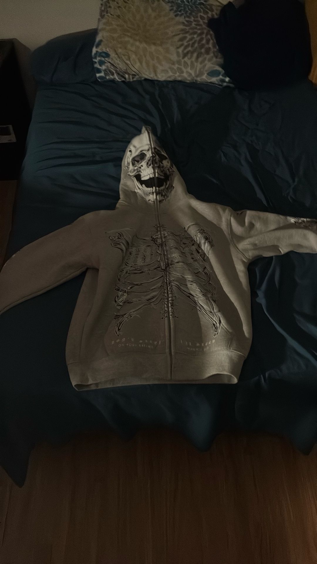 Grey Designer hoodie *Brand New*, Zips up all the way to the hood.