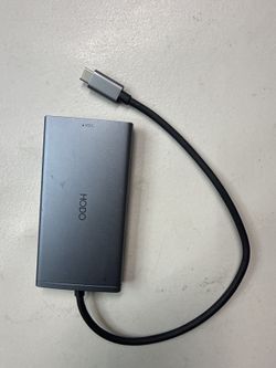 HODO USB-C Hub with HDMI, VGA and 3 USB 3.0 Ports - Used