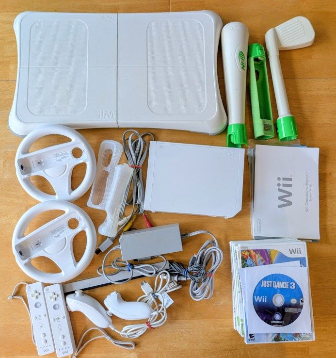 Huge Wii Bundle with games (including Super Smash Bros) and Wii Balance Board