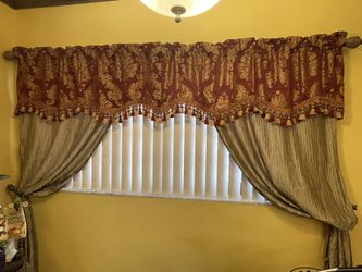 Curtains/ Cortinas