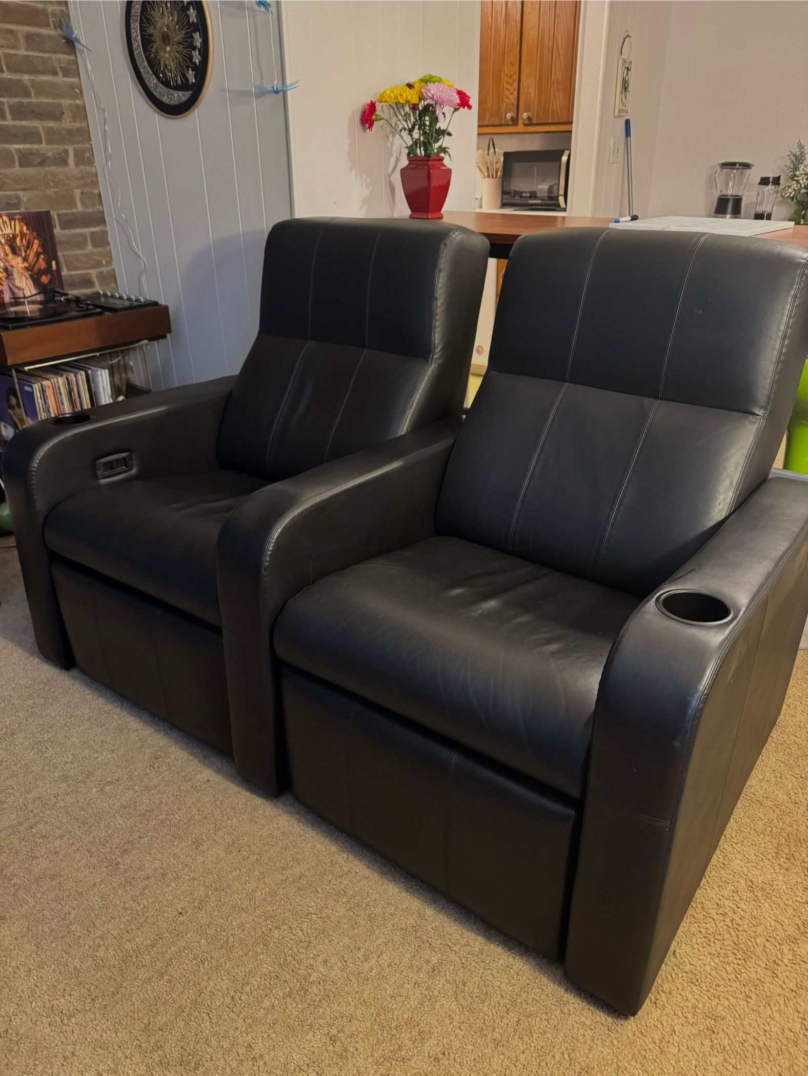 luxury theater seating - retails 5300