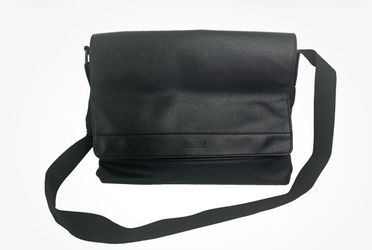 The Grand Tour Messenger Bag - Kenneth Cole Reaction