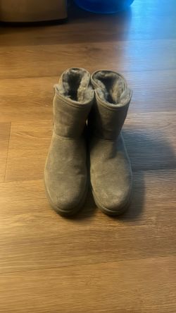 Ugg boots gray