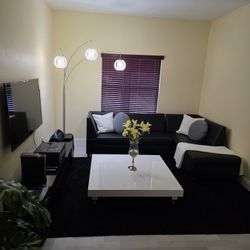 Garage Sale Venta De Garaje