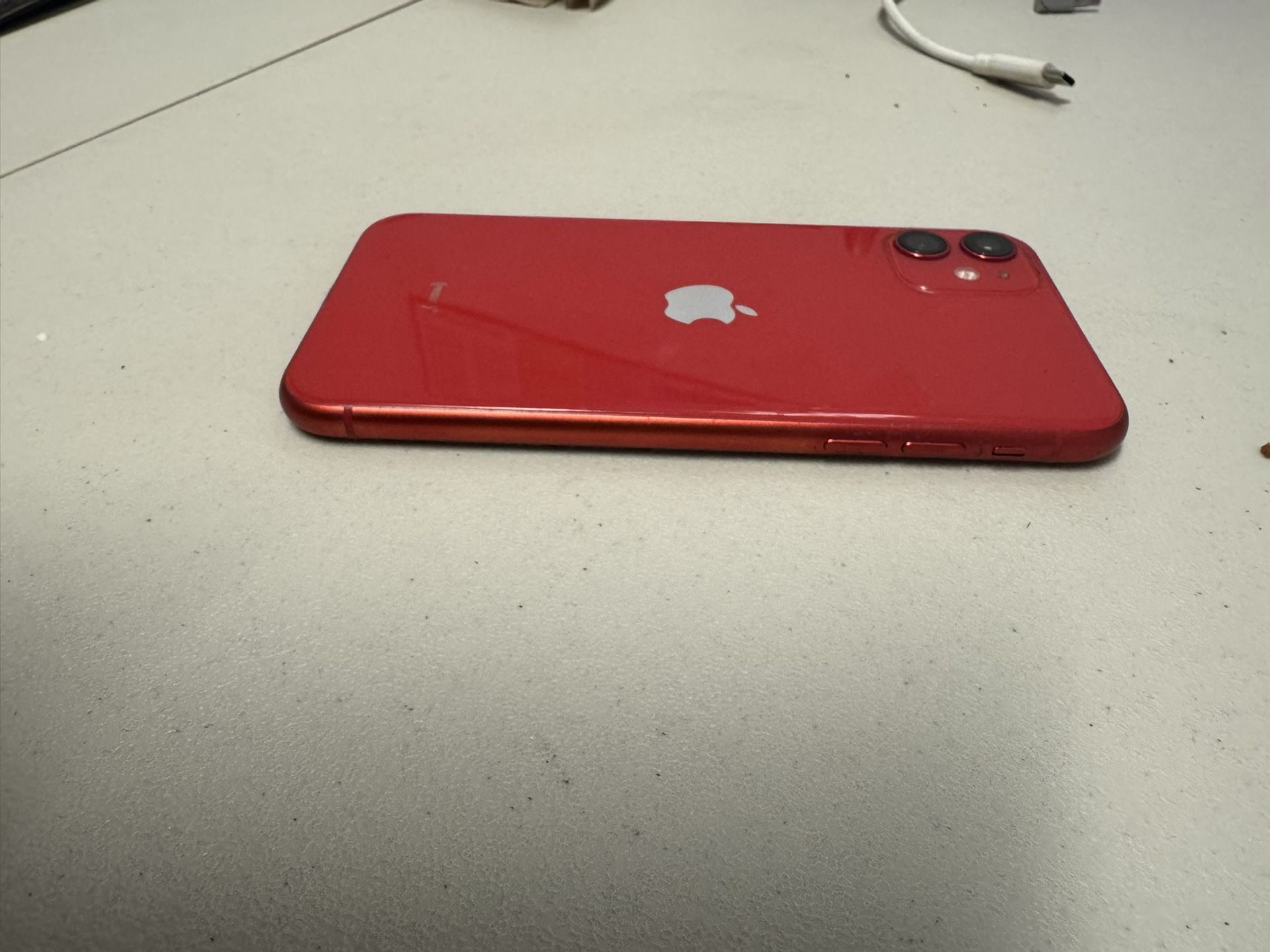 iPhone 11 Red unlocked