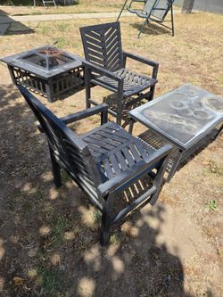 2 chairs n table