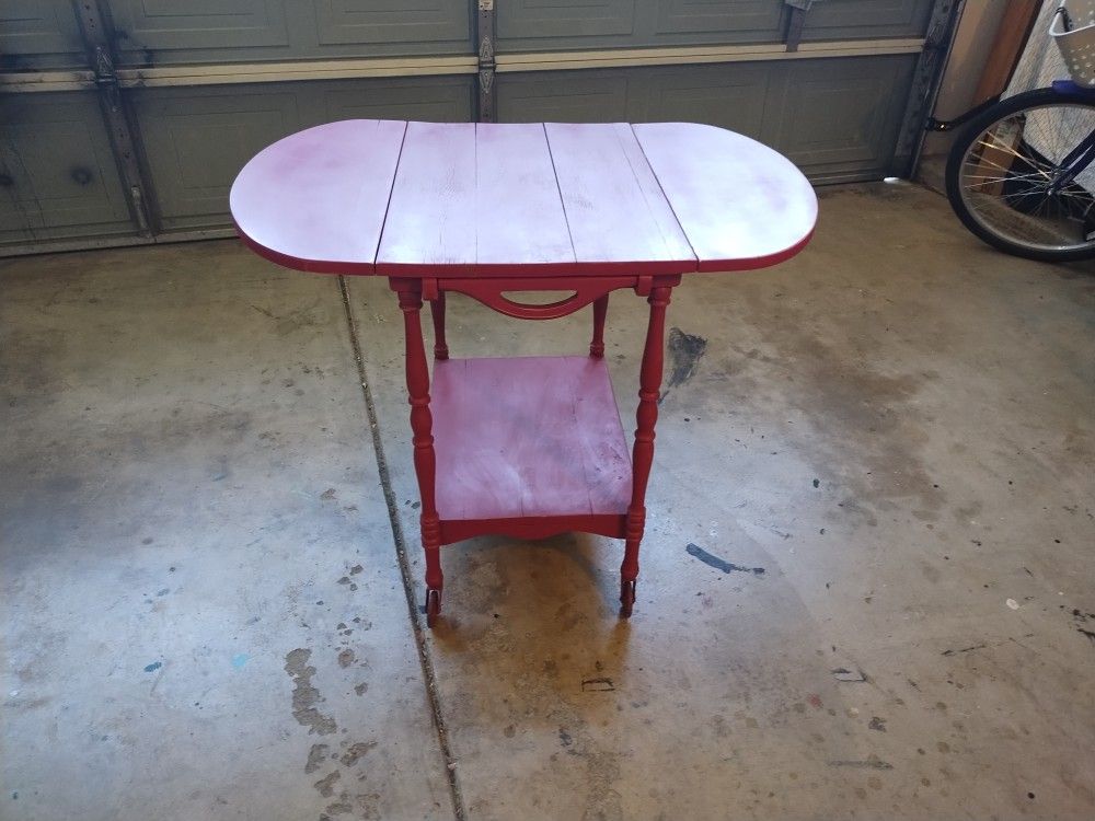 Very Cute Table W/Foldown Sides /Wheels