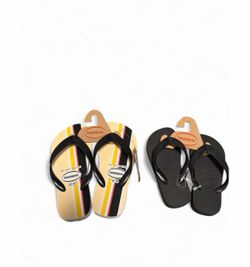 Havaianas kids flip flops (left Sz 13c/ right 10c) (UTC area)