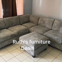 Beautiful 4-Pc Gray Sectional Sofa With Ottoman 