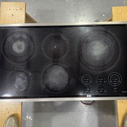 Wolf 5 Burner Electric Black Glass 36" Cooktop CT36E/S CT36E - Testing Video!