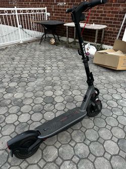 Segway Ninebot F3 Electric Scooter