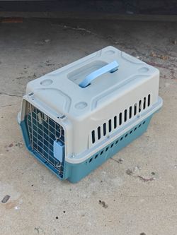 Pet carrier small