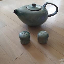 Russel Wright Stoneware Tea Kettle & Shakers