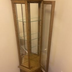 Display w/Mirror And Light 