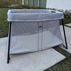 Babybjorn Travel Crib Gray.