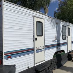 Trailer/ RV