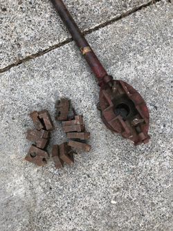 Pipe threader