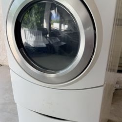 Fully Functional Whirlpool Dryer 