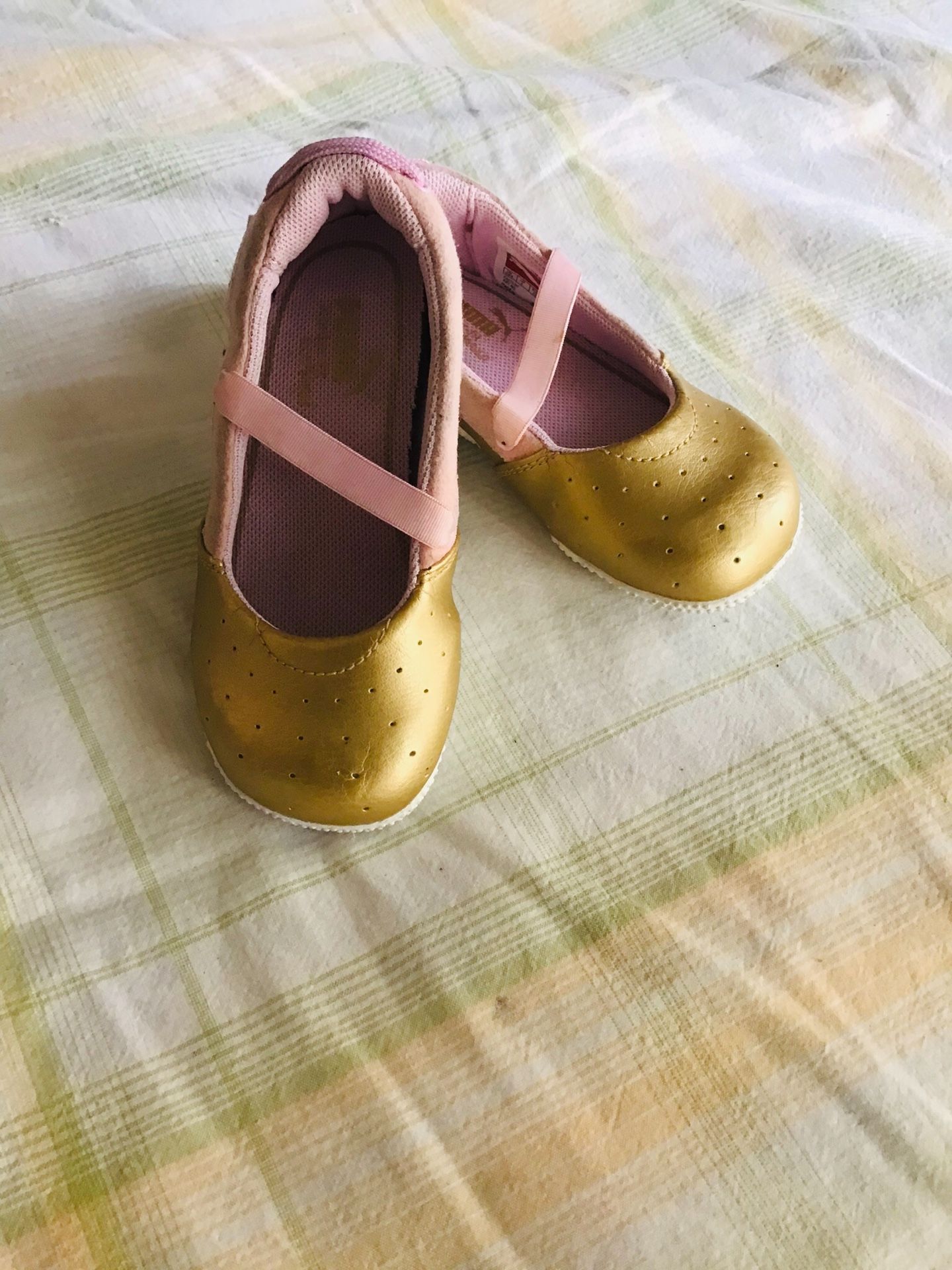 Kids Puma Shoes Size 12