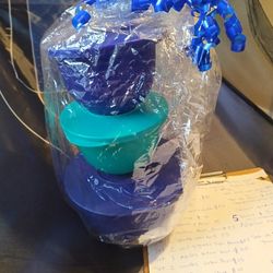 Tupperware Set.