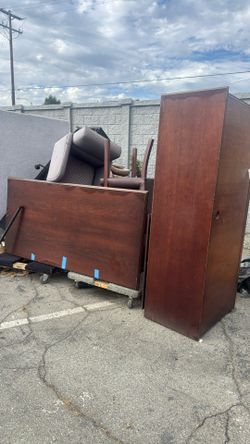 Free furniture must pick up