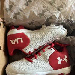 Under Armour Girl's Glyde 2.0 Rm Jr Softball Shoe 1.5Y