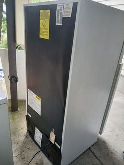 Refrigerator 29 1/2 by 61