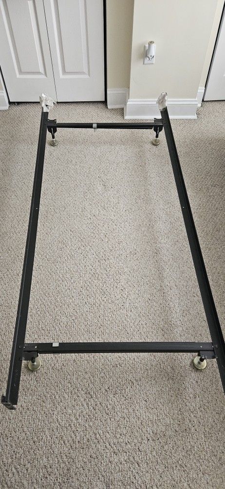 FREE TWIN/FULL Adjustable Metal Bed Frame