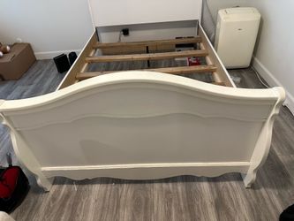 Queen Bed frame (solid wood)