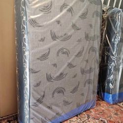 Full Size Pillowtop Mattress. 14 inches thick 