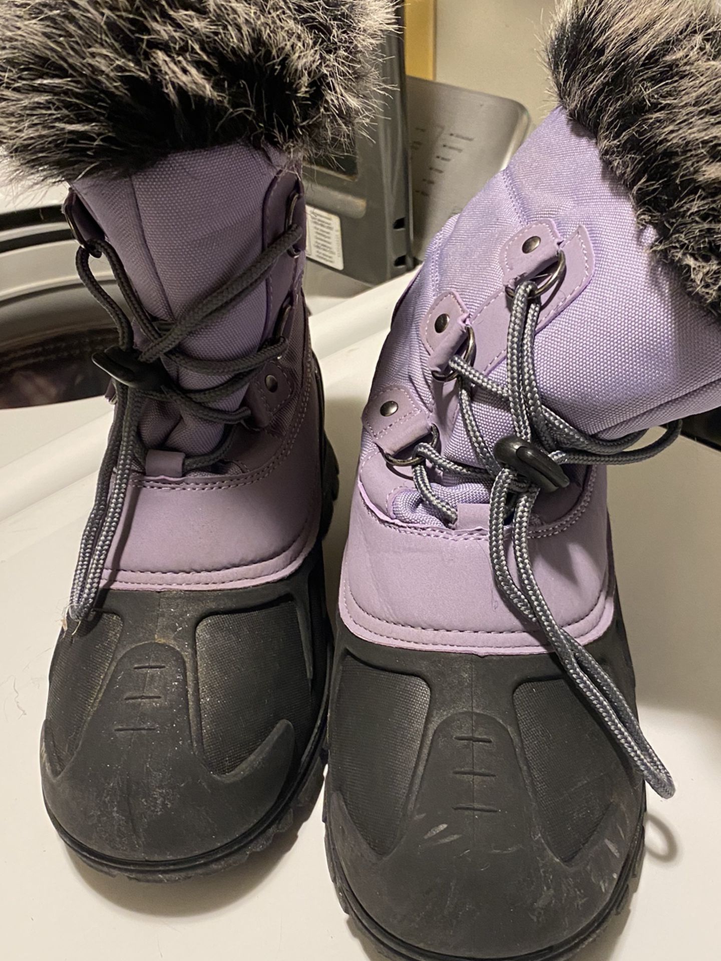 Big Girl Snow Boots Size 6