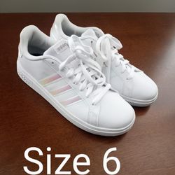 Adidas Womens Size 6