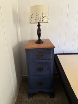Set Of Lamps/Nightstands