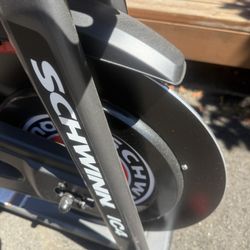 Schwinn IC4 Cycle Bike