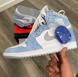 Jordan 1 Hyper Royal Size 11