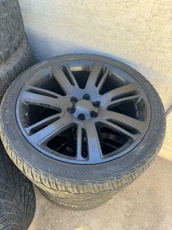 24s On 305/35r24