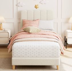 GarveeHome Twin Bed Frame, Platform Bed with Headboard