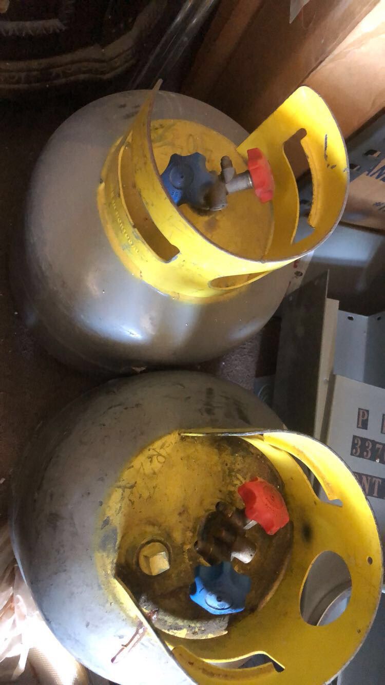 2 Freon Recovery Tanks