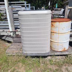 AC Condensor With Freon In It FT4BE-024K