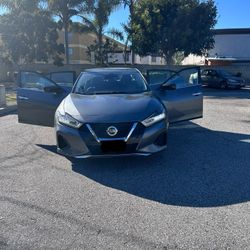 2020 Nissan Maxima S: