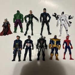 Random Marvel Action Figures 