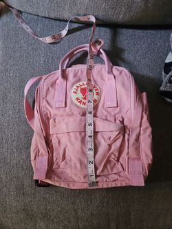 Fjallraven Kanken bag