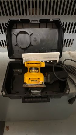 Dewalt  model DW411 1/4 sheet