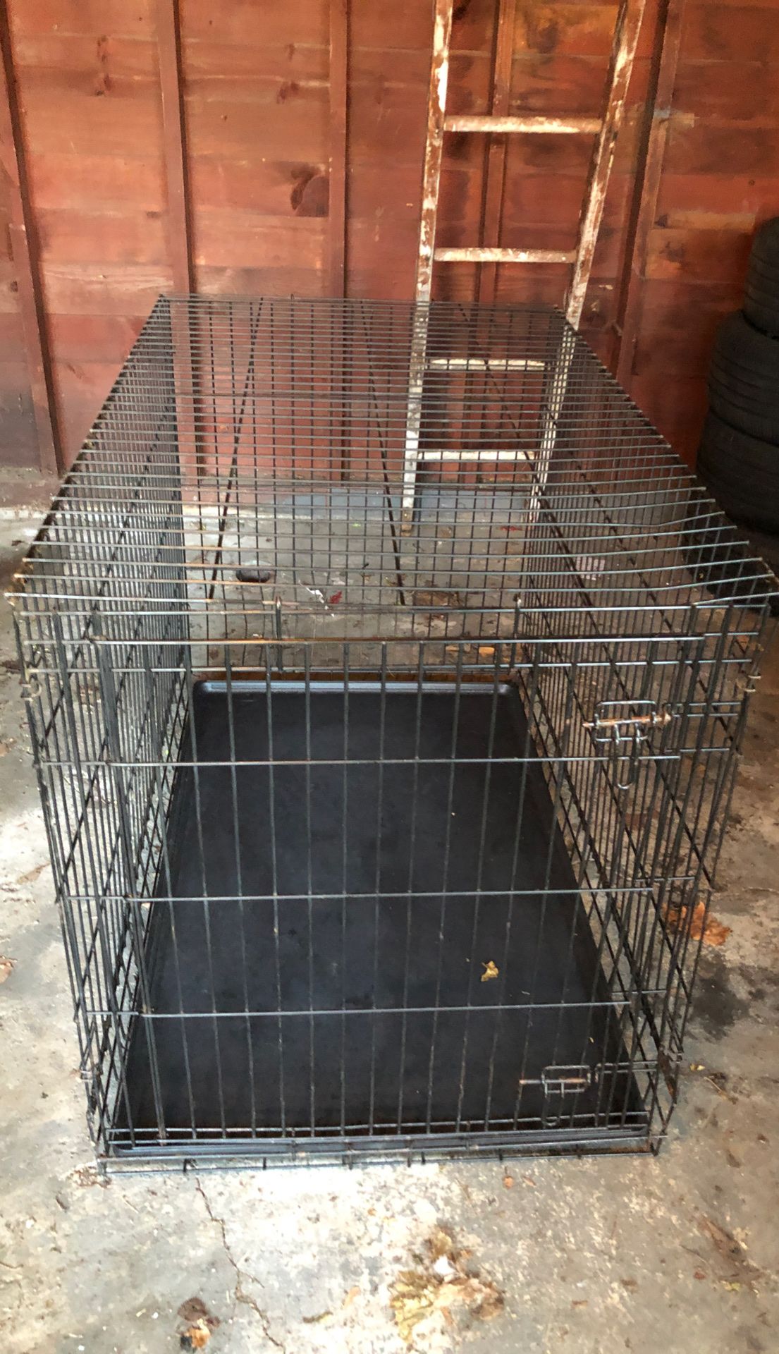 Dog cage/ kennel