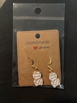 Mummy earrings