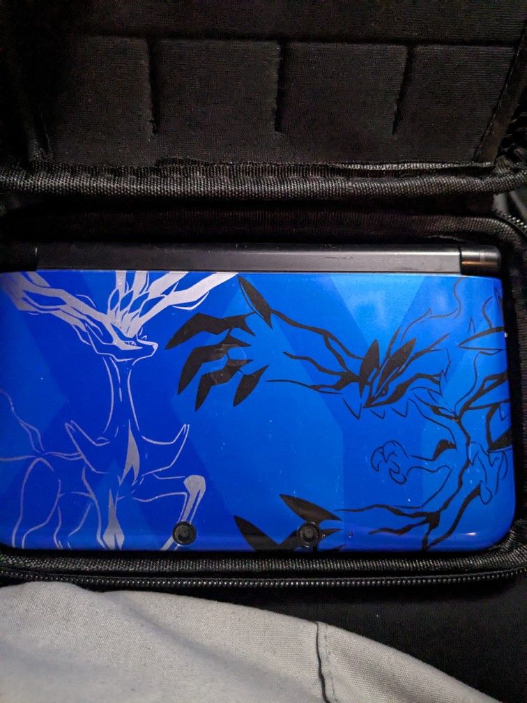 Pokemon X and Y 3DS XL