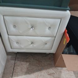 Girls Bedside Cabinet 