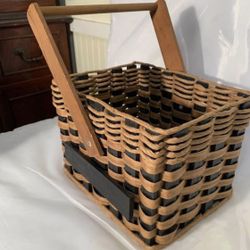 woven carrying basket 10”x8”x 13” High With wooden Handle brown wicker storage 